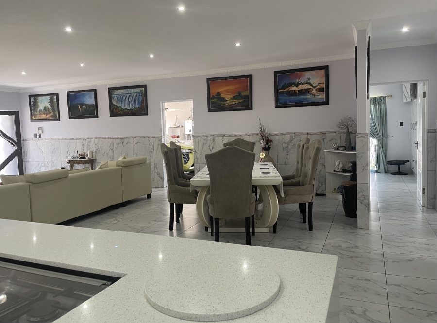 4 Bedroom Property for Sale in Country Club Western Cape